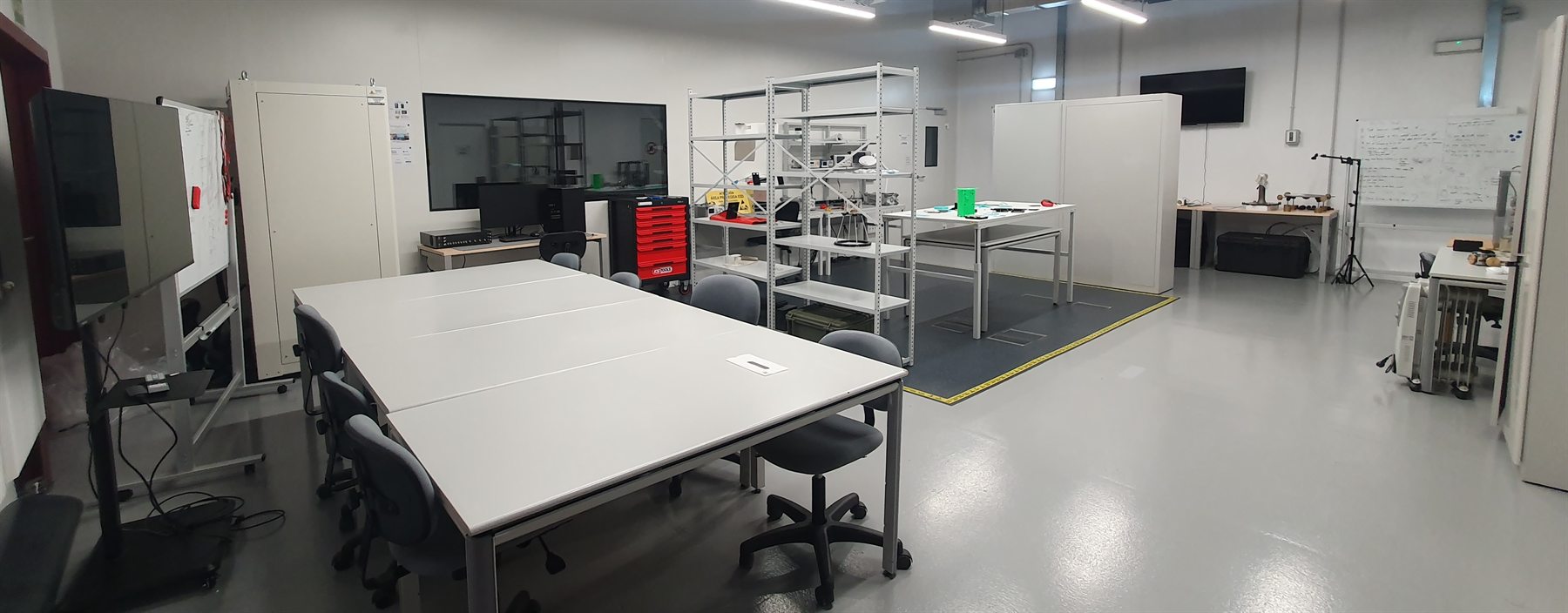 CSAT AIV (Assembly, Integration & Verification) laboratory